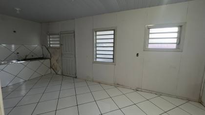 CASA DE MADEIRA NA VILA DE FURNAS