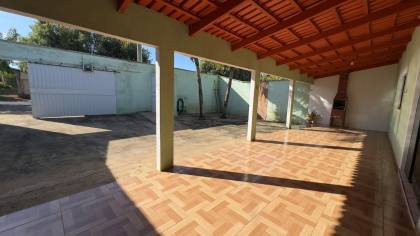 CASA DE MADEIRA NA VILA DE FURNAS