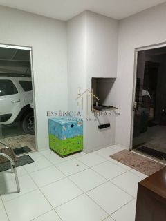 Ampla Casa em Condomínio à Venda – 4 Quartos, 3 Suítes – Próximo à Estrada do Coco | Abrantes