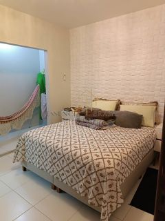 Ampla Casa em Condomínio à Venda – 4 Quartos, 3 Suítes – Próximo à Estrada do Coco | Abrantes