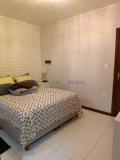Ampla Casa em Condomínio à Venda – 4 Quartos, 3 Suítes – Próximo à Estrada do Coco | Abrantes