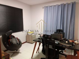 Ampla Casa em Condomínio à Venda – 4 Quartos, 3 Suítes – Próximo à Estrada do Coco | Abrantes