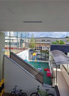 EXCELENTE COBERTURA DUPLEX 2 quartos, a 10 minutos do Aeroporto, no Centro de Lauro de Freitas