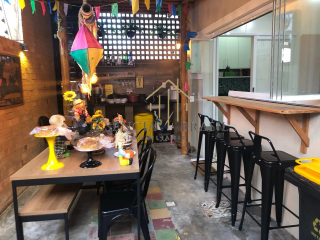 EXCELENTE CASA DUPLEX 3 quartos a 650 metros da Praia de Ipitanga