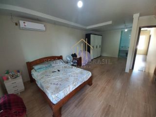 EXCELENTE CASA DUPLEX com 4 suítes em Condomínio, no Caji