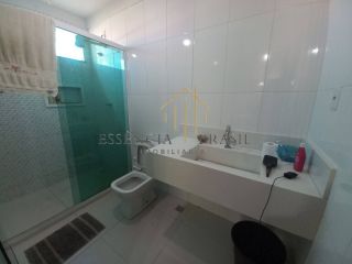 EXCELENTE CASA DUPLEX com 4 suítes em Condomínio, no Caji