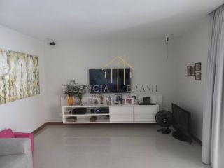 EXCELENTE CASA DUPLEX em Condomínio Clube, em Lauro de Freitas