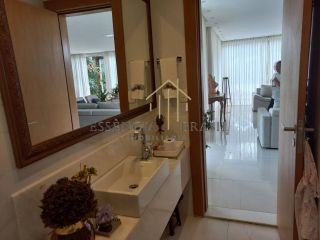 EXCELENTE CASA DUPLEX em Condomínio Clube, em Lauro de Freitas