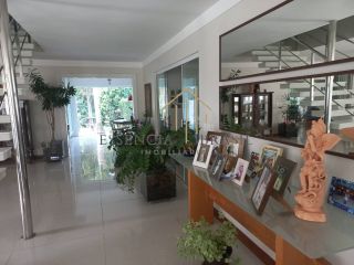 EXCELENTE CASA DUPLEX em Condomínio Clube, em Lauro de Freitas