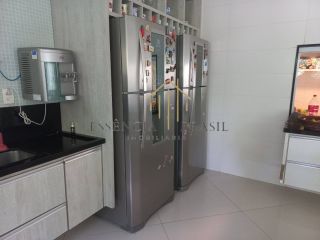EXCELENTE CASA DUPLEX em Condomínio Clube, em Lauro de Freitas