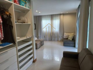 EXCELENTE CASA DUPLEX em Condomínio Clube, em Lauro de Freitas