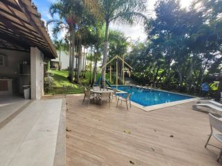 EXCELENTE CASA DUPLEX em Condomínio Clube, em Lauro de Freitas