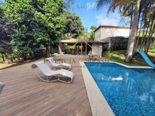 EXCELENTE CASA DUPLEX em Condomínio Clube, em Lauro de Freitas