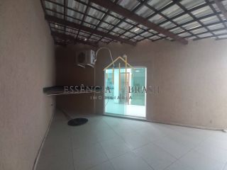 EXCELENTE CASA DUPLEX  a 5 minutos da Praia de Ipitanga