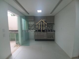 EXCELENTE CASA DUPLEX  a 5 minutos da Praia de Ipitanga