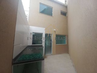 EXCELENTE CASA DUPLEX  a 5 minutos da Praia de Ipitanga
