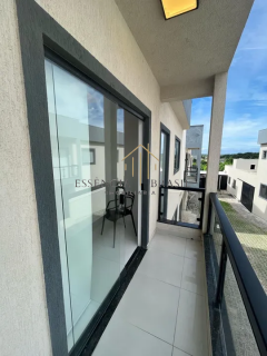 LINDA CASA com 3 suítes em Condomínio, a 5 minutos da Praia de Buraquinho