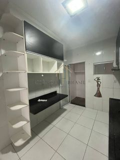 ÓTIMA CASA TRIPLEX 5 quartos a 600 metros da Praia de Ipitanga
