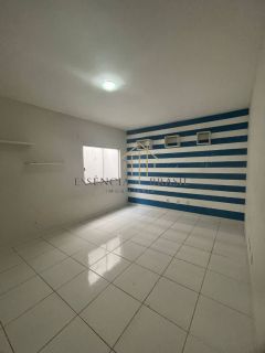 ÓTIMA CASA TRIPLEX 5 quartos a 600 metros da Praia de Ipitanga