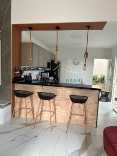 EXCELENTE CASA 3 suítes em condomínio a 5 minutos da Estrada do Côco