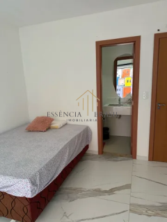 EXCELENTE CASA 3 suítes em condomínio a 5 minutos da Estrada do Côco