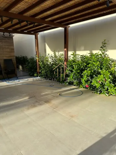 EXCELENTE CASA 3 suítes em condomínio a 5 minutos da Estrada do Côco