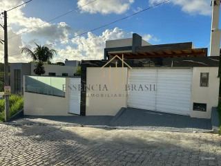 EXCELENTE CASA 3 suítes em condomínio a 5 minutos da Estrada do Côco
