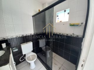 EXCELENTE CASA TRIPLEX com 4 suítes em condomínio, no Caji