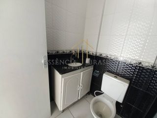 EXCELENTE CASA TRIPLEX com 4 suítes em condomínio, no Caji