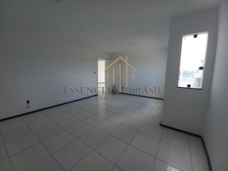 EXCELENTE CASA TRIPLEX com 4 suítes em condomínio, no Caji
