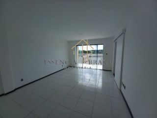 EXCELENTE CASA TRIPLEX com 4 suítes em condomínio, no Caji