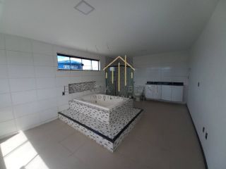 EXCELENTE CASA TRIPLEX com 4 suítes em condomínio, no Caji