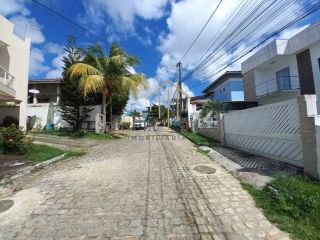 EXCELENTE CASA TRIPLEX com 4 suítes em condomínio, no Caji