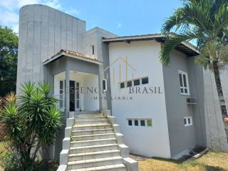 EXCELENTE CASA TRIPLEX, 4 suítes em Condomínio Clube, em Lauro de Freitas