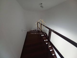 EXCELENTE CASA TRIPLEX, 4 suítes em Condomínio Clube, em Lauro de Freitas