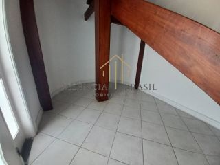 EXCELENTE CASA TRIPLEX, 4 suítes em Condomínio Clube, em Lauro de Freitas