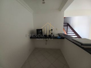 EXCELENTE CASA TRIPLEX, 4 suítes em Condomínio Clube, em Lauro de Freitas