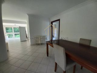 EXCELENTE CASA TRIPLEX, 4 suítes em Condomínio Clube, em Lauro de Freitas
