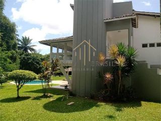 EXCELENTE CASA TRIPLEX, 4 suítes em Condomínio Clube, em Lauro de Freitas