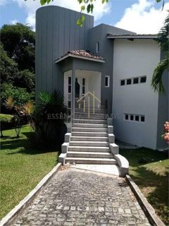 EXCELENTE CASA TRIPLEX, 4 suítes em Condomínio Clube, em Lauro de Freitas