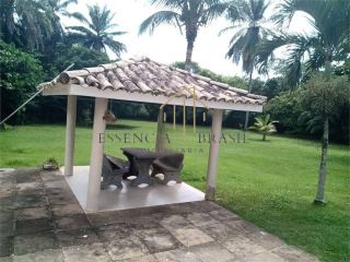 EXCELENTE CASA TRIPLEX, 4 suítes em Condomínio Clube, em Lauro de Freitas