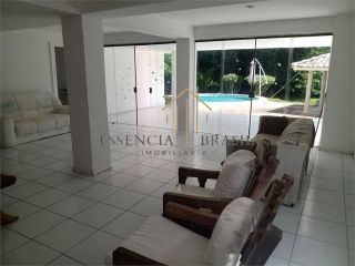 EXCELENTE CASA TRIPLEX, 4 suítes em Condomínio Clube, em Lauro de Freitas