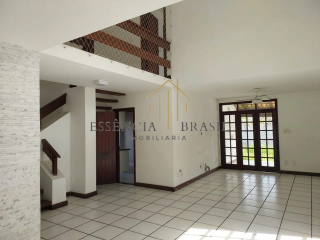 EXCELENTE CASA COMERCIAL com Galpão em Vilas do Atlântico