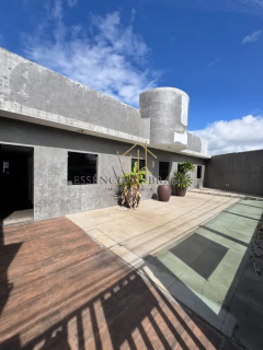 EXCELENTE CASA COMERCIAL com 8 quartos, em Vilas do Atlântico