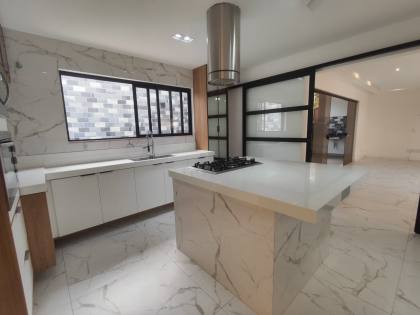 CASA CONDOMÍNIO 4/4 BURAQUINHO - LAURO DE FREITAS
