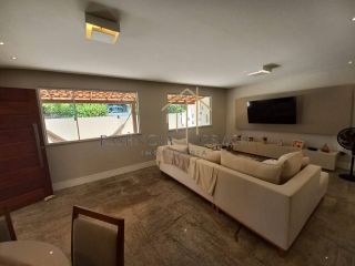 EXCELENTE CASA de condomínio, recém reformada em Vilas do Atlântico