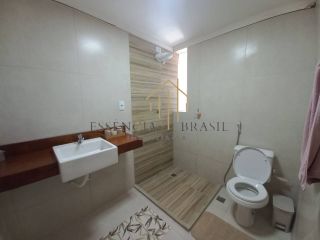 EXCELENTE CASA de condomínio, recém reformada em Vilas do Atlântico