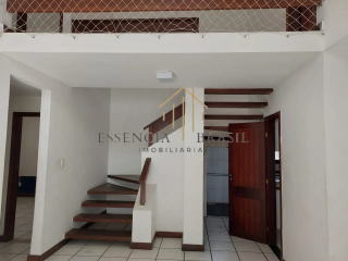 EXCELENTE CASA COMERCIAL com Galpão em Vilas do Atlântico