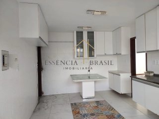 EXCELENTE CASA COMERCIAL com Galpão em Vilas do Atlântico