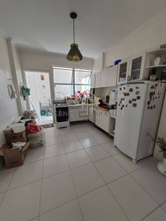EXCELENTE APARTAMENTO, 3 QUARTOS, NASCENTE COM VISTA PARA O MAR NA PITUBA